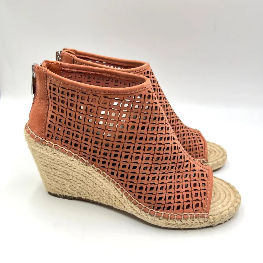 Vince Camuto Size 7.5 Coral Salmon Leather Wedges Espadrilles Sandals Shoes‎